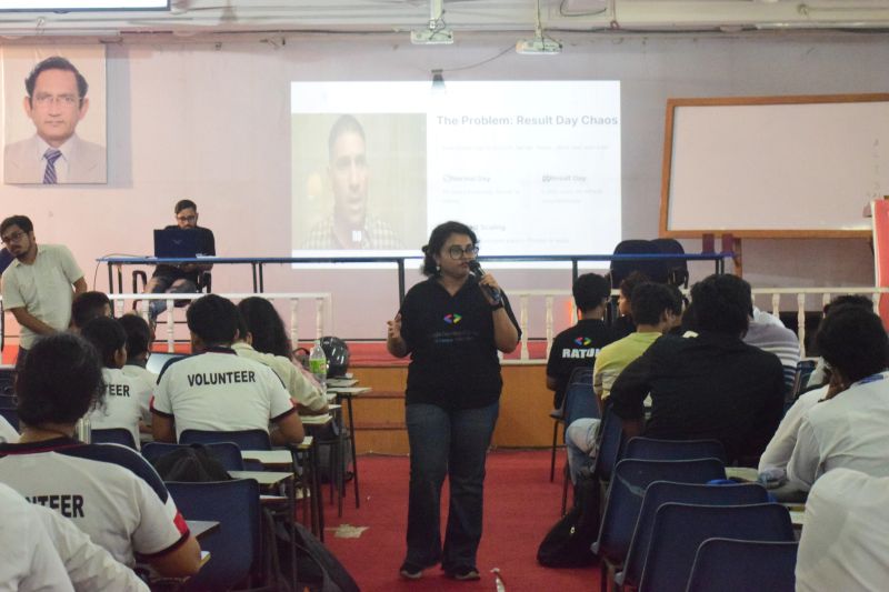 Soumika Das speaking to a room of students during her cloud session